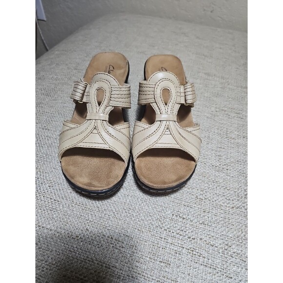 Clarks Bendables 65567 Shoes Women's Size US 7.5M Leather Slides Wedge Sandals - Picture 1 of 15